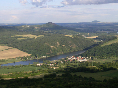 Pohled na Litochovice od západu