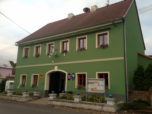 Obecní úřad Prackovice nad Labem čp.54 (budova opravena v roce 2015)